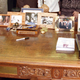 Cropped version of a photo showing the Oval Office and what’s on the Resolute Desk on November 9, 1998 (Clinton Presidential Library)